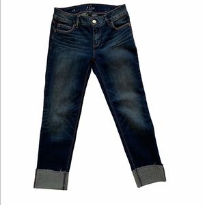 👖NWOT WHBM Size 0 The Slim Ankle Crop Jean